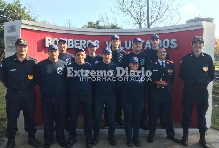 Los aspirantes junto a sus instructores