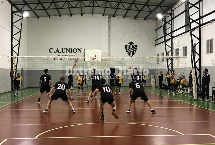 Imagen de Unión juega esta noche ante Saladillo, el 2do duelo de Cuartos de Final