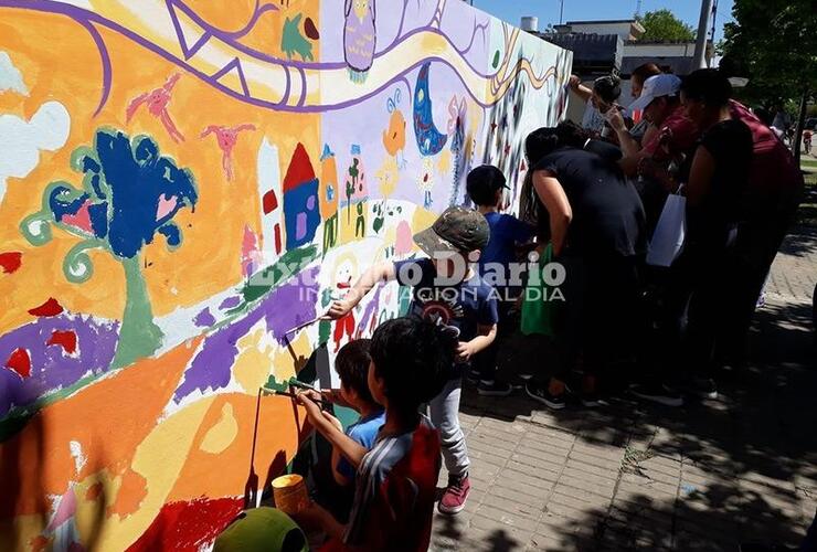 Imagen de Coronel Bogado: Pintaron un mural en las paredes de la Comuna