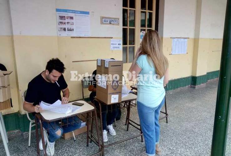 Imagen de Cerraron los comicios y se esperan los primeros resultados