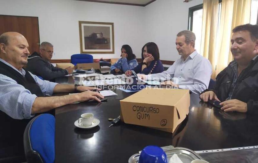 Imagen de Se revisa la documentaci&oacute;n de los �desestimados�