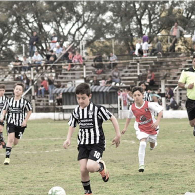 Imagen de Jornadas de Fútbol Infantil y Juvenil entre Unión ante Alvear e Independiente