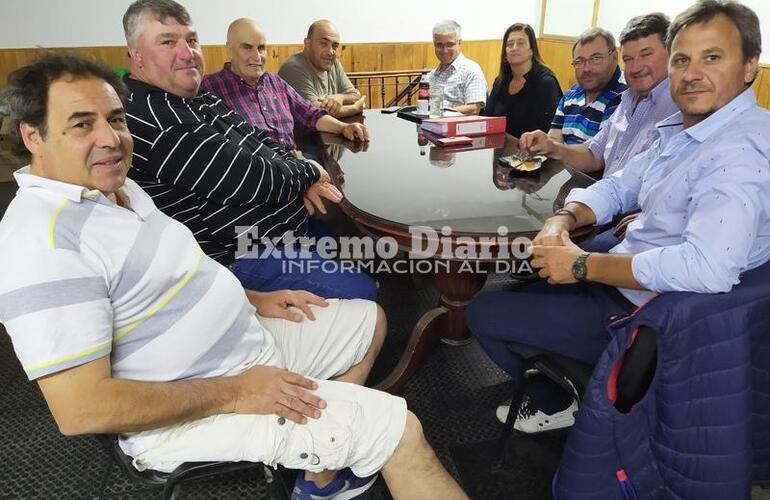 La reunión se llevó a cabo anoche