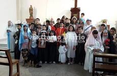 Los niños personificaron a los diferentes santos de la Iglesia Católica