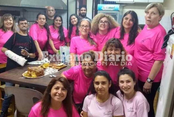 Extremo Diario acompañó a las Reinas en su trabajo solidario en el Refugio.