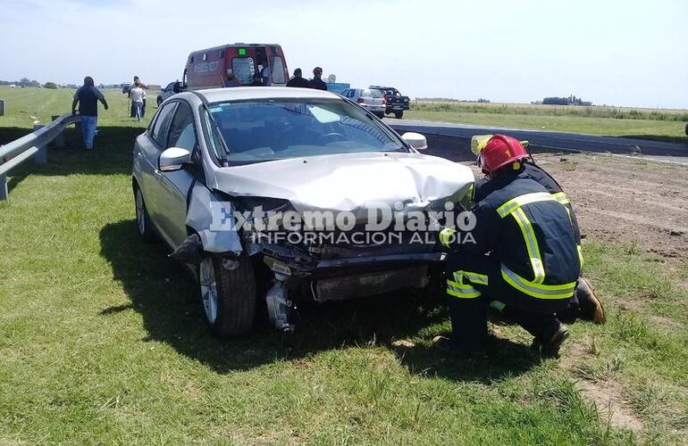 Imagen de Accidente: Un auto y un camión involucrados en un choque