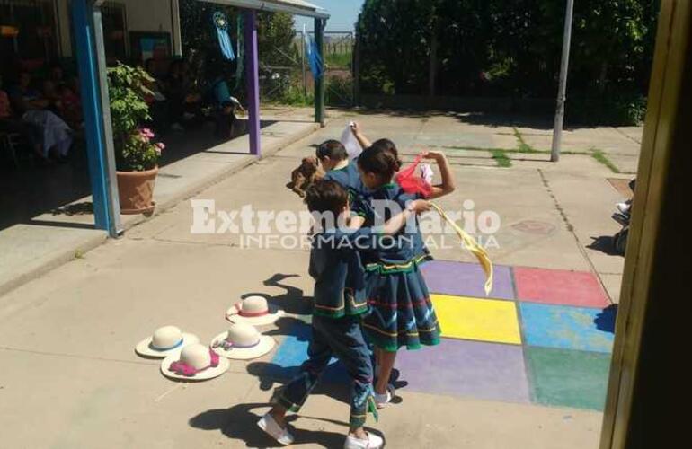 Imagen de Día de la Tradición en la Escuela del Paraje El Ombú