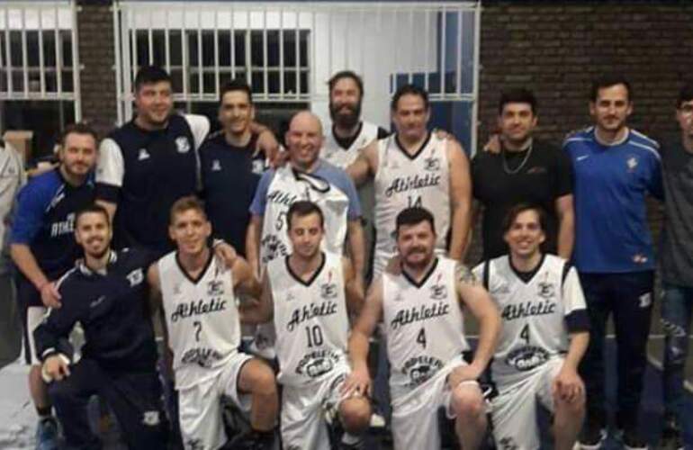 Imagen de Athletic clasific&oacute; a la semifinal por la descalificaci&oacute;n de Central