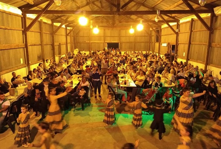 Imagen de Gran Peña Folklórica en Albarellos