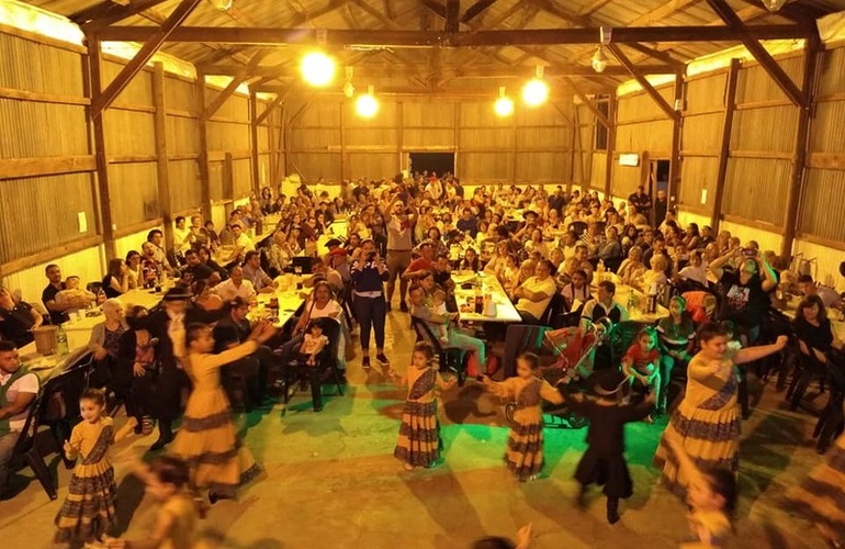 Imagen de Gran Peña Folklórica en Albarellos