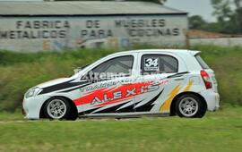 Imagen de �Pole Position� y Choque de Santiago Tripodi en el Car Show Santafesino