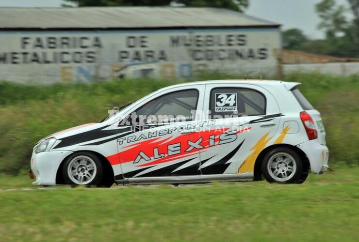 Imagen de Pole Position y Choque de Santiago Tripodi en el Car Show Santafesino