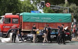 El cami&oacute;n cargado con papas arroll&oacute; a la mujer de 79 a&ntilde;os. Foto: Alan Monz&oacute;n/Rosario3
