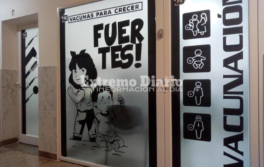 Sala de vacunaci&oacute;n del Hospital 50