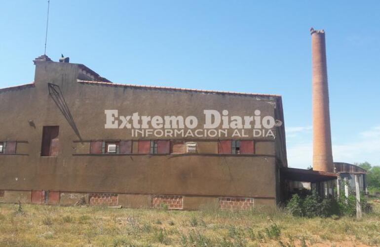 El predio de la ex cerámica en Fighiera se ubica en zona este del pueblo.