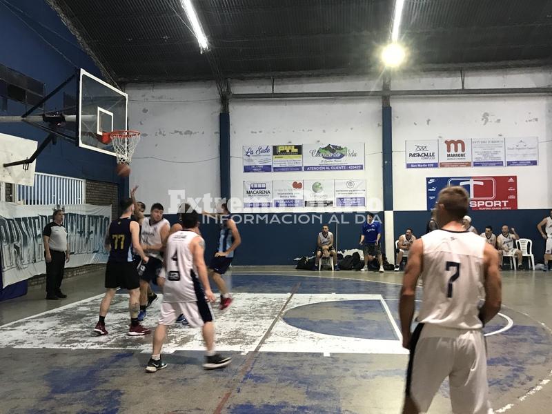 Equipo ganador. Los �Picantes� tras vencer como locales.