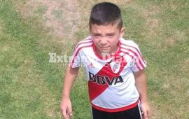 Santi se viste con "la banda" y ya salta a la cancha.