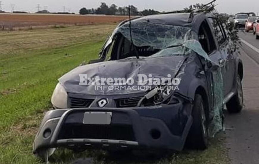 Imagen de Madre e hijos involucrados en un accidente en autopista