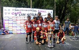 Figherense cumpli&oacute; su sue&ntilde;o de poder ir al fort&iacute;n y traerse los trofeos.
