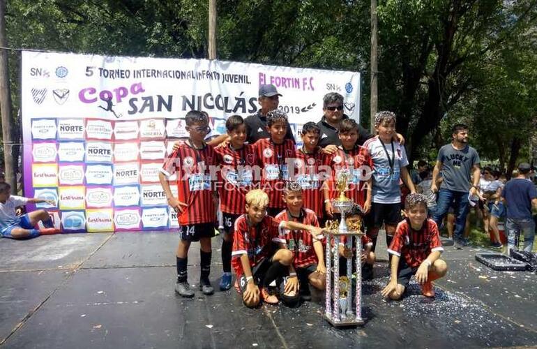 Figherense cumplió su sueño de poder ir al fortín y traerse los trofeos.