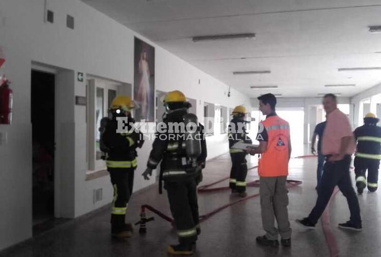 Imagen de Simulacro de incendio en la Escuela Santa Lucía