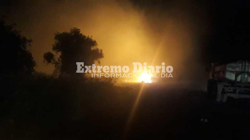 El propio presidente comunal Rodolfo Stangoni aun permanece en el lugar