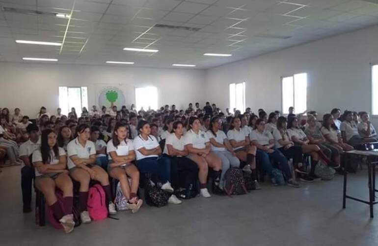 Imagen de Taller de Redes Sociales con los alumnos de la Escuela Hilario Lagos