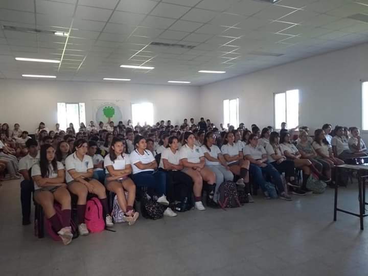 Imagen de Taller de Redes Sociales con los alumnos de la Escuela Hilario Lagos