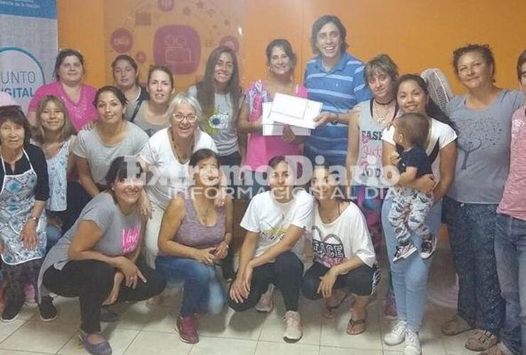 Las alumnas recibieron su certificación.