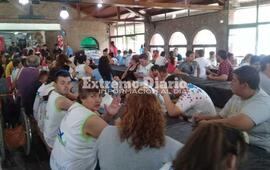 Imagen de El Camping de Camioneros en P&eacute;rez colmado de &acute;Tiburones&acute;