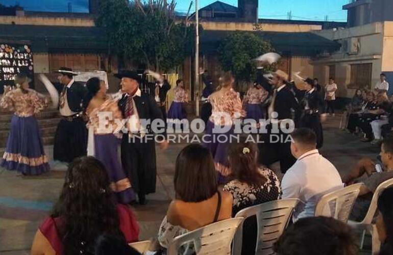 Fue en un acto que se realiz&oacute; en el patio de la Esc. Fiscal N&deg; 73