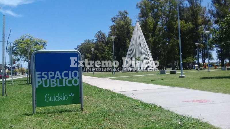 El cl&aacute;sico &aacute;rbol navide&ntilde;o quedar&aacute; inaugurado oficialmente est&aacute; noche.