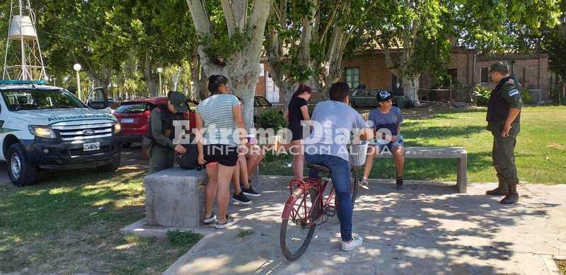 Fue en diferentes espacios p&uacute;blicos de la localidad.