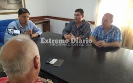 El Dr. Mendoza junto a los doctores Murina y Cavallero, y el Sec. De Gobierno Adri&aacute;n Spina.