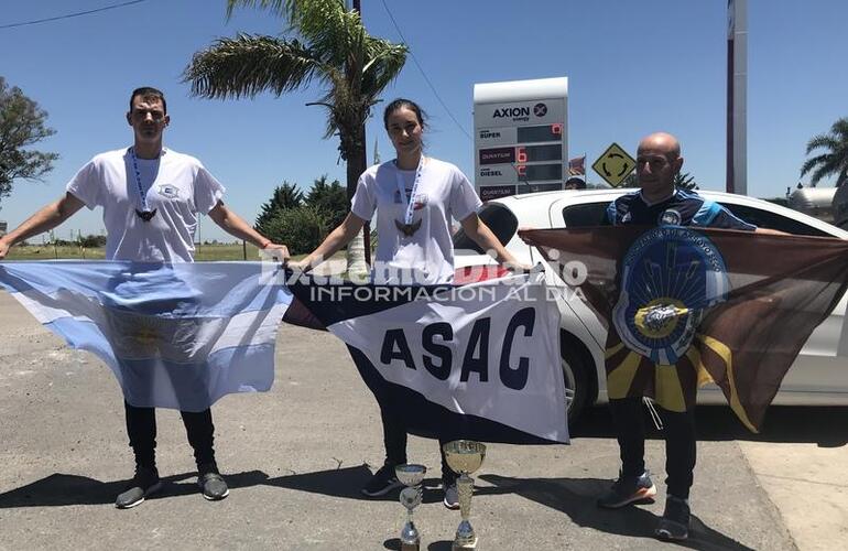 Imagen de Gran recibimiento para Lucila Coletta, Fermin Rodriguez y Julian Facca, tras su paso por el torneo de Grecia