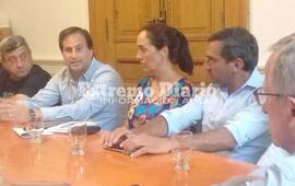 Imagen de Ferri junto a otros mandatarios particip&oacute; de una reuni&oacute;n por problem&aacute;ticas en el transporte