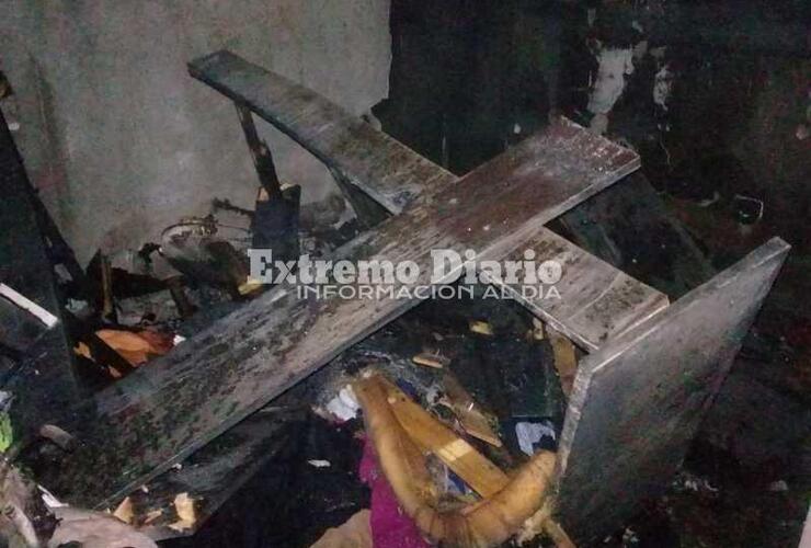 Imagen de Siniestro afectó a una vivienda: Hubo daños materiales y una mascota murió durante el incendio