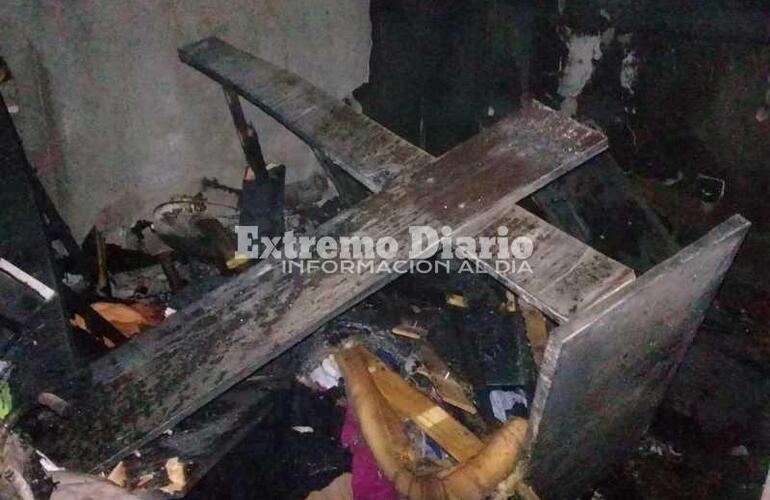 Imagen de Siniestro afectó a una vivienda: Hubo daños materiales y una mascota murió durante el incendio