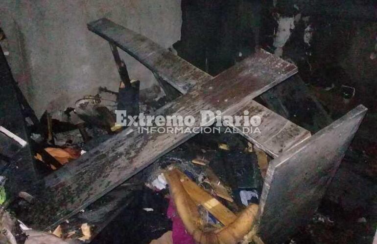 Imagen de Siniestro afect&oacute; a una vivienda: Hubo da&ntilde;os materiales y una mascota muri&oacute; durante el incendio