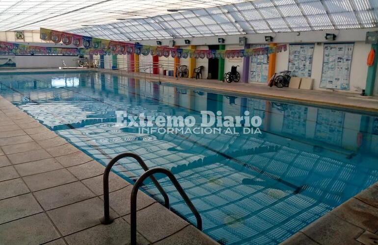 Imagen de La obra de gas para reabrir la pileta de Tiburones volvió a estar parada