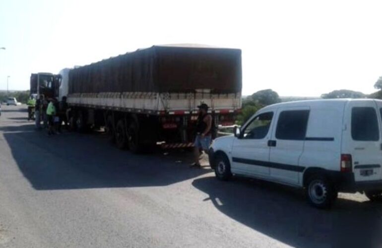 El camión fue detenido en un operativo coordinado en Entre Ríos. Foto: ahora.com.ar