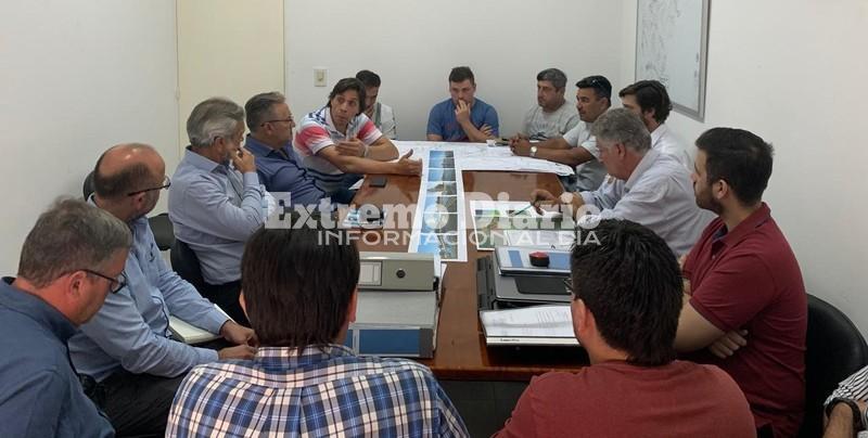 La reuni&oacute;n se realiz&oacute; el jueves en el edificio comunal.