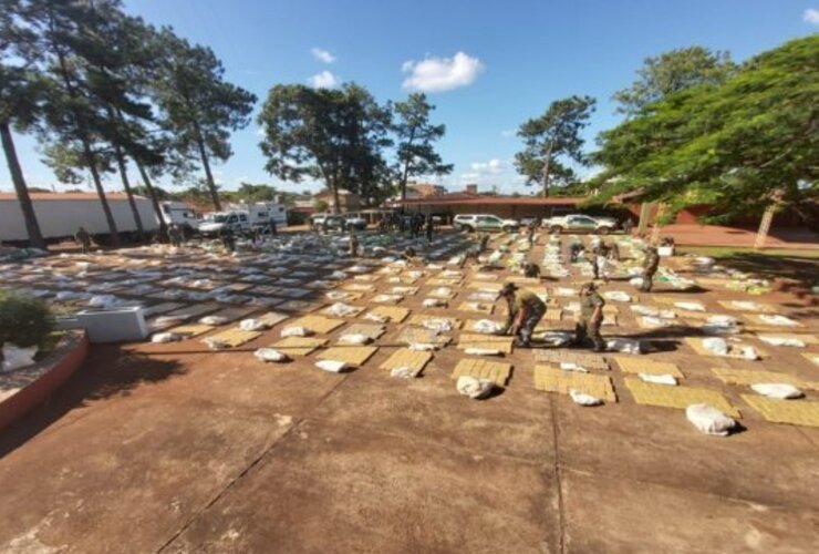 Decomiso. La droga era transportada en panes y el vehículo había ingresado desde Brasil por Corrientes.