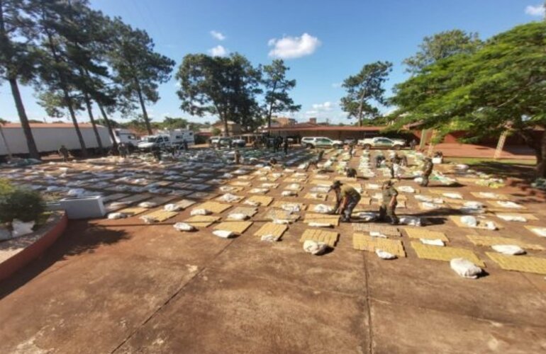 Decomiso. La droga era transportada en panes y el vehículo había ingresado desde Brasil por Corrientes.