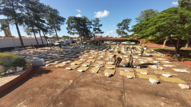 Decomiso. La droga era transportada en panes y el veh&iacute;culo hab&iacute;a ingresado desde Brasil por Corrientes.