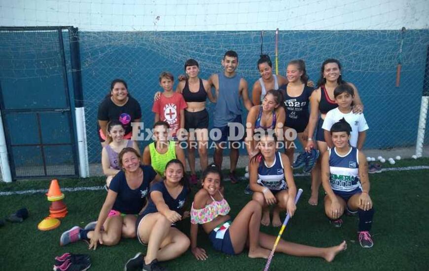 Imagen de El hockey �Picante� realiz&oacute; una clase abierta y sigue creciendo