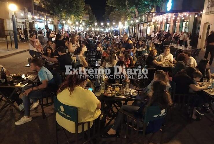 Archivo. Paseo peatonal del mes de diciembre