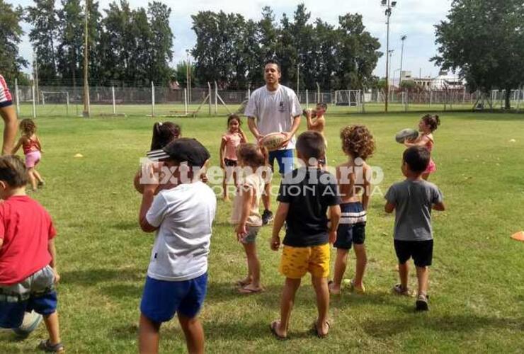 Imagen de Clase especial de Rugby en la Colonia de Talleres