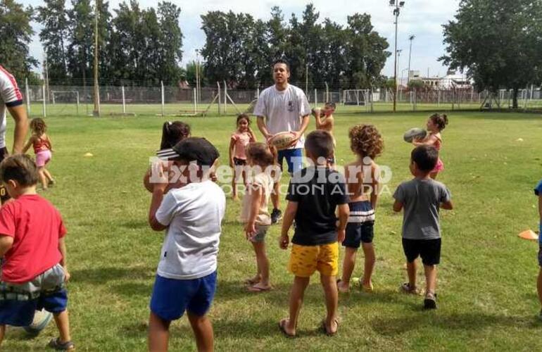 Imagen de Clase especial de Rugby en la Colonia de Talleres