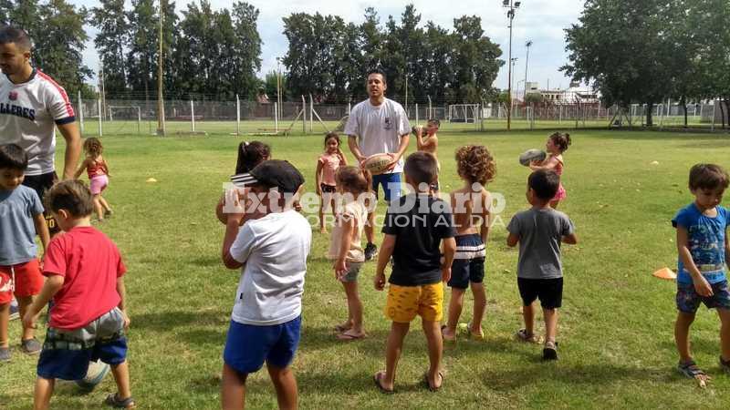 Imagen de Clase especial de Rugby en la Colonia de Talleres